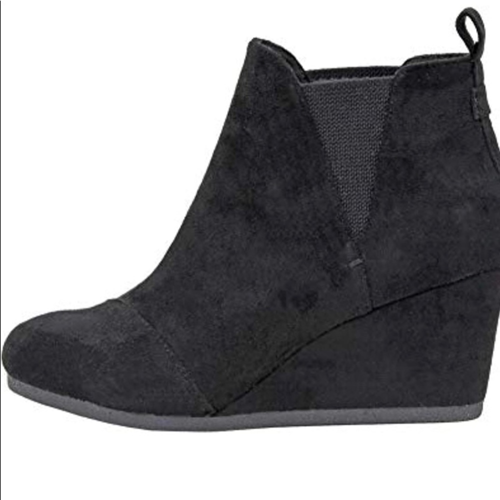 Dunes black booties size 7.5